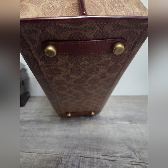 NWT Coach Willow Tote - Picture 4 of 7